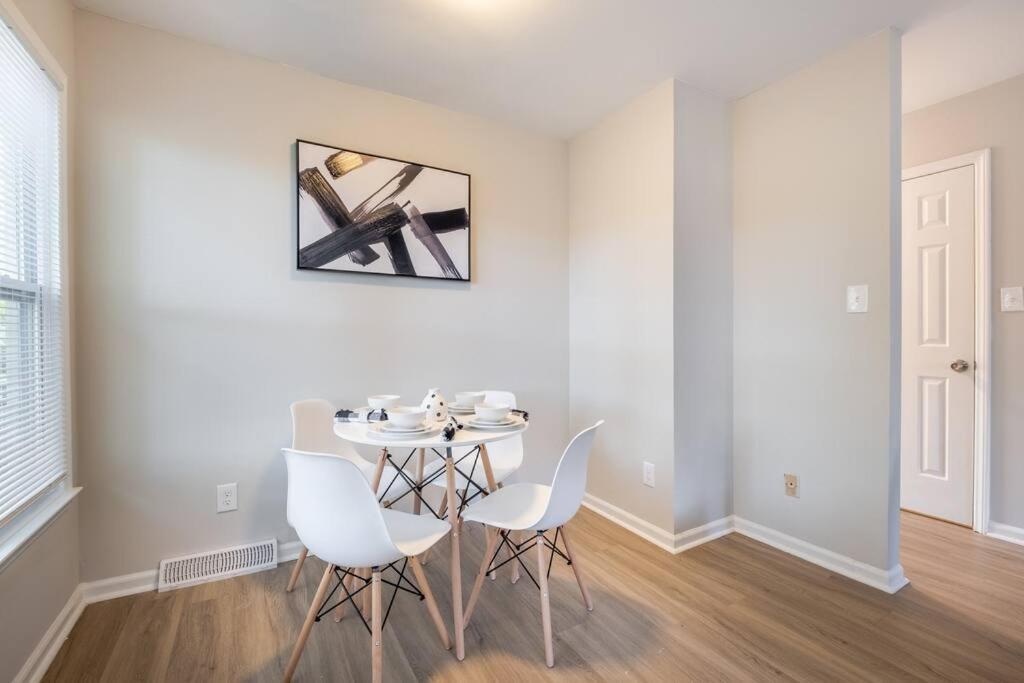 Stunning Southpark/Cotswold Home 샬럿 외부 사진